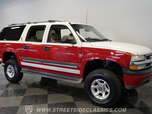 Used 2004 Chevrolet Suburban 2500 AWD/4WD image 16
