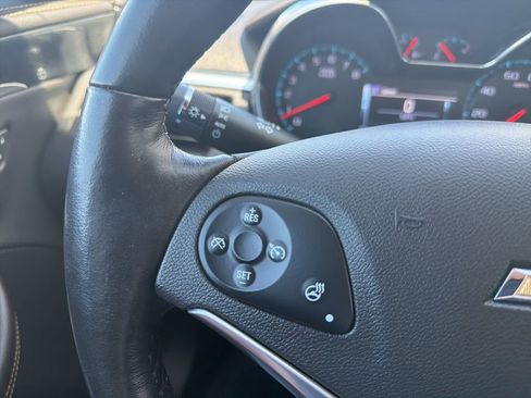 Used 2019 Chevrolet Impala LT w/ LT Convenience Package image 12