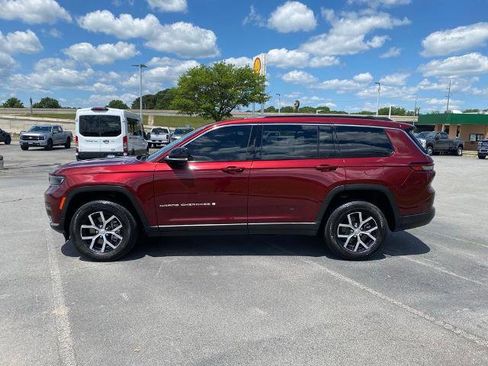 Used 2024 Jeep Grand Cherokee L Limited AWD/4WD image 4