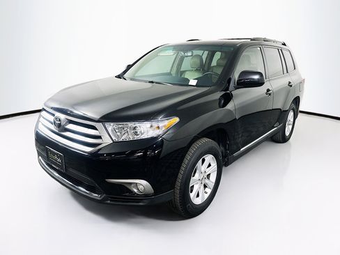 Used 2013 Toyota Highlander SE image 3