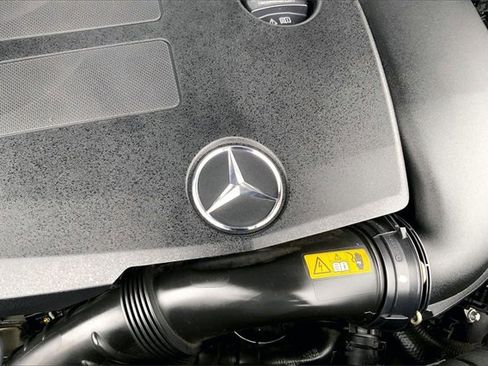 Used 2020 Mercedes-Benz GLC 300 4MATIC image 28