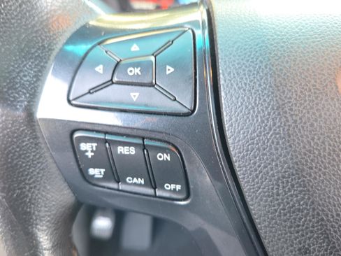 Used 2016 Ford Explorer XLT w/ Equipment Group 202A image 31