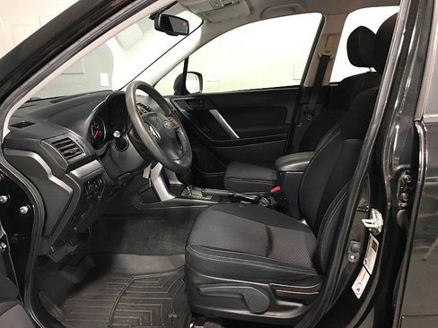 Used 2015 Subaru Forester 2.5i w/ Alloy Wheel Package image 10