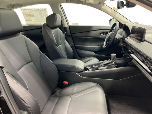 New 2025 Honda Accord EX-L image 32