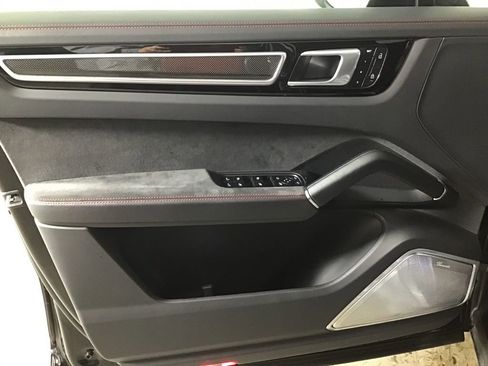 Certified 2022 Porsche Cayenne GTS AWD/4WD image 30