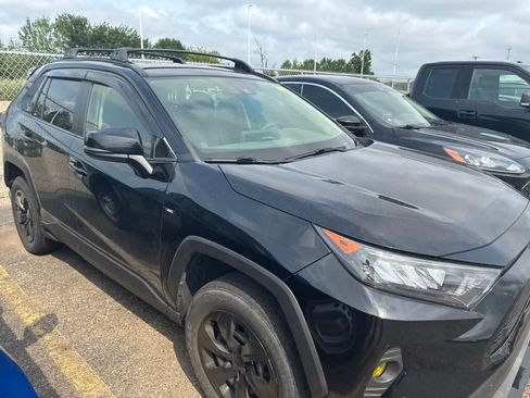 Used 2020 Toyota RAV4 LE w/ All Weather Liner Package AWD/4WD image 27