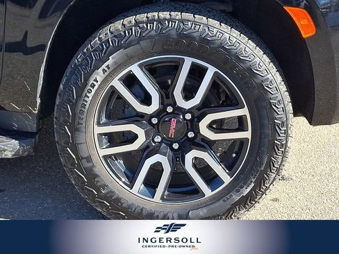 Used 2024 GMC Yukon XL AT4 image 11