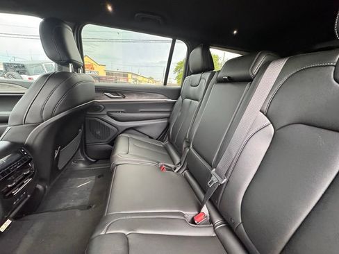 New 2026 Jeep Grand Cherokee L Limited AWD/4WD image 16