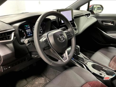 Used 2025 Toyota Corolla SE image 15