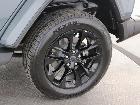 Used 2025 Jeep Wrangler Unlimited Sahara image 10