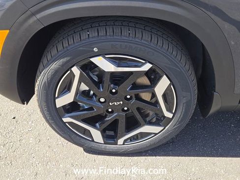 New 2026 Kia Seltos SX image 9