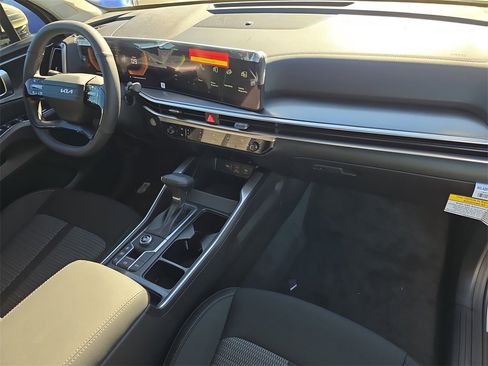 New 2026 Kia Sorento LX image 13