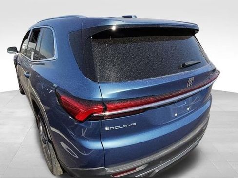Used 2025 Buick Enclave Preferred image 4