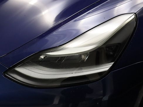 Used 2022 Tesla Model 3 image 4