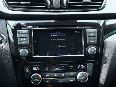 Used 2022 Nissan Rogue Sport SV image 44