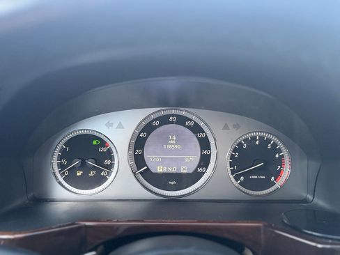 Used 2010 Mercedes-Benz GLK 350 4MATIC image 23