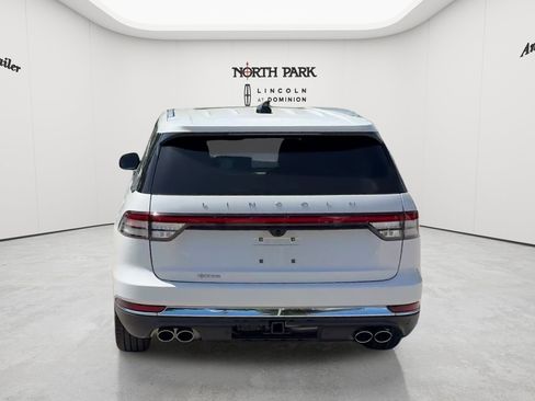 New 2026 Lincoln Aviator 2WD image 4