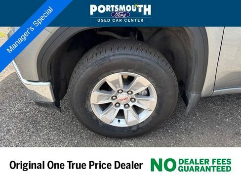 Used 2024 GMC Sierra 1500 SLE image 28