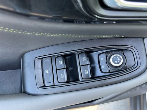 Used 2025 Subaru Outback Onyx Edition AWD/4WD image 14