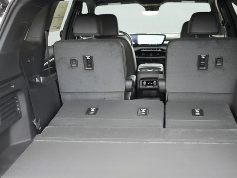 New 2026 Buick Enclave Sport Touring w/ Super Cruise Package FWD image 31