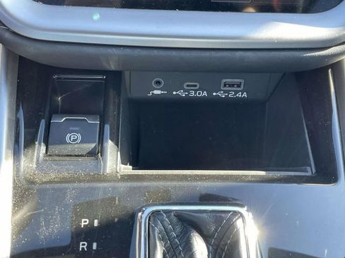 Used 2023 Subaru Outback Premium image 22