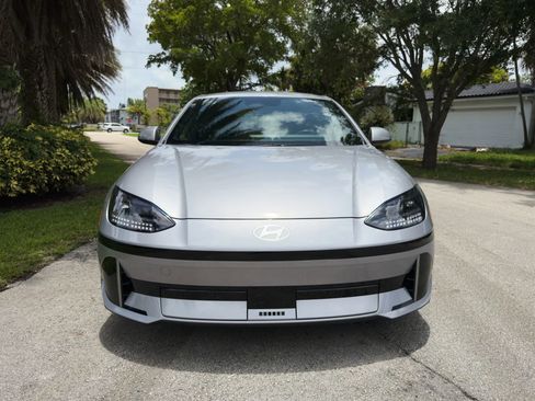 Used 2024 Hyundai Ioniq 6 SE RWD image 25