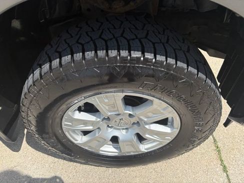 Used 2017 Nissan Titan S AWD/4WD image 19