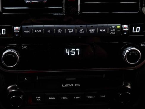 Used 2023 Lexus GX 460 Premium w/ Premium Package AWD/4WD image 24