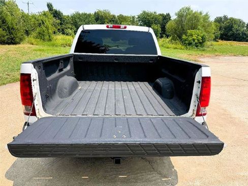 Used 2009 GMC Sierra 1500 SLE w/ Power Pack Plus AWD/4WD image 10