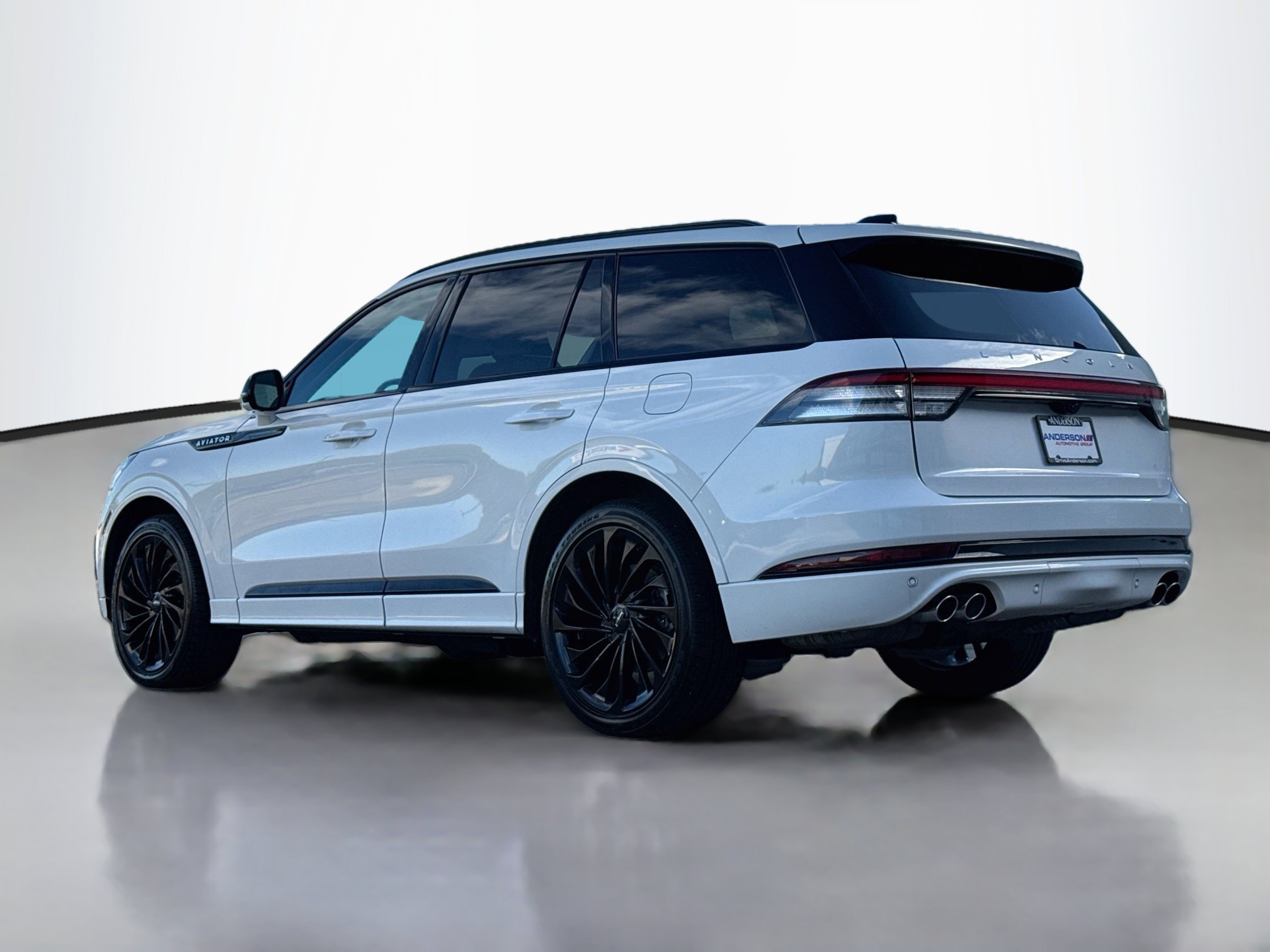 Used 2025 Lincoln Aviator Reserve w/ Equipment Group 201A AWD/4WD image 5