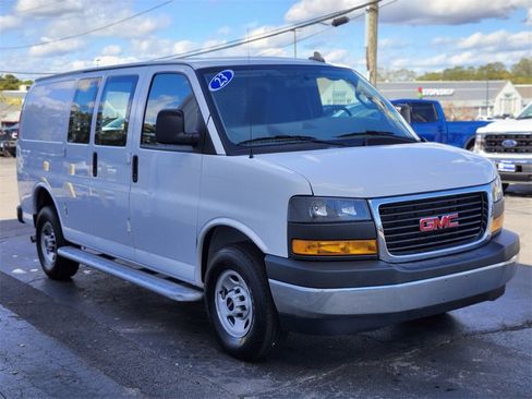 Used 2023 GMC Savana 2500 w/ Driver Convenience Package image 7