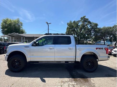Used 2017 Ford F150 XLT w/ Equipment Group 302A Luxury AWD/4WD image 4