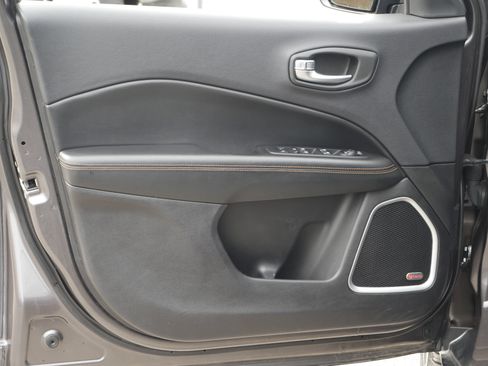 Used 2017 Jeep Compass Limited image 38