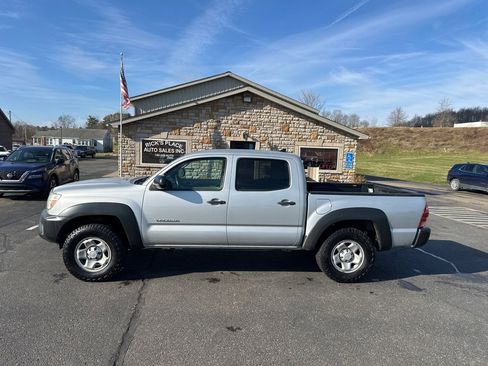 Used 2012 Toyota Tacoma 4WD Double Cab V6 MT (Natl) image 2