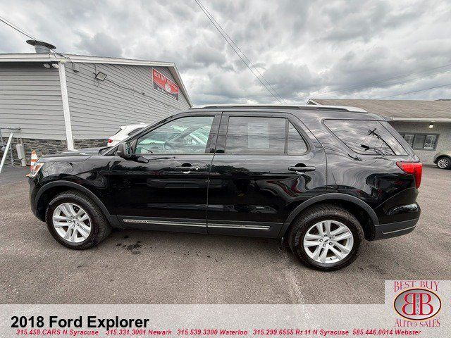Used 2018 Ford Explorer XLT AWD/4WD image 6