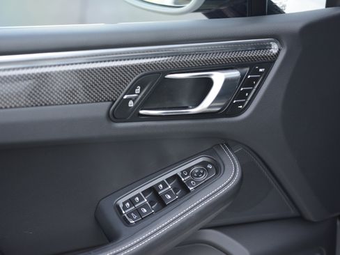 Certified 2026 Porsche Macan Turbo AWD/4WD image 14