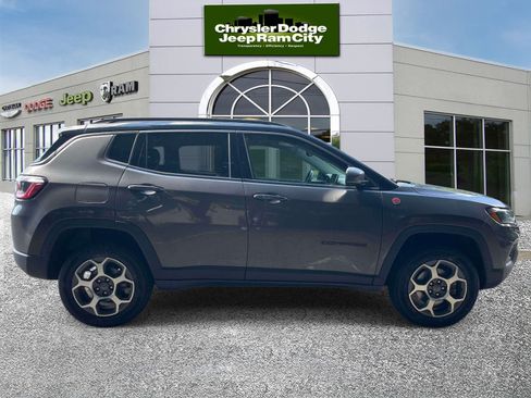 Used 2022 Jeep Compass Trailhawk AWD/4WD image 5
