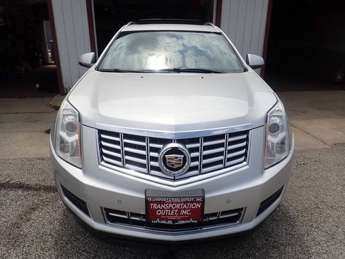 Used 2016 Cadillac SRX Luxury AWD/4WD image 3