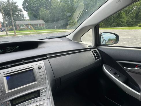 Used 2013 Toyota Prius Two FWD image 28
