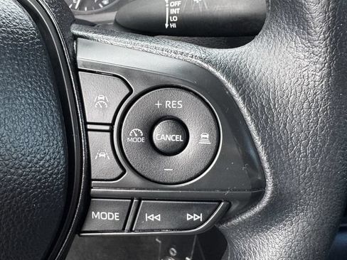 Used 2025 Toyota Corolla LE FWD image 21
