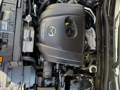 Used 2014 MAZDA MAZDA3 i Touring w/ Moonroof Package 1 FWD image 11