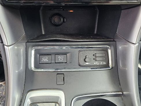 Used 2020 Subaru Ascent Limited w/ Technology Package image 30