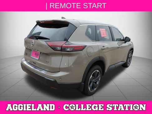 Certified 2024 Nissan Rogue SV image 4