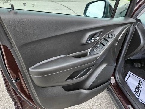 Used 2020 Chevrolet Trax LS w/ Tint and Cruise Package FWD image 20