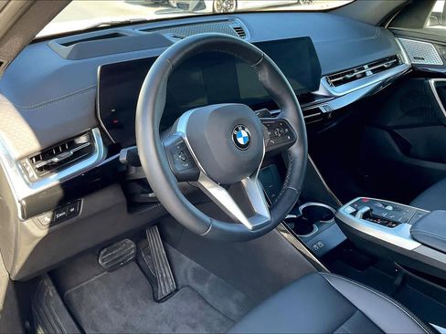 Used 2025 BMW X2 xDrive28i w/ Premium Package image 17