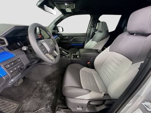 New 2025 Toyota Tacoma TRD Off-Road AWD/4WD image 19