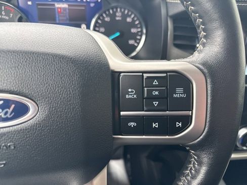 Used 2024 Ford Expedition XLT image 28