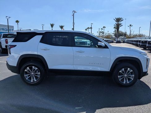 New 2026 Chevrolet Equinox LT image 3