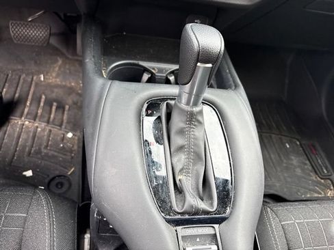 Used 2024 Honda HR-V LX image 12