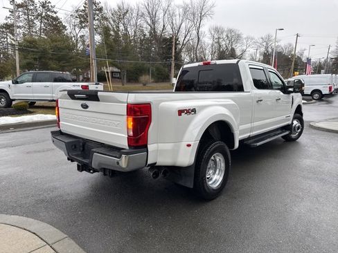 Certified 2022 Ford F350 Lariat w/ Chrome Package image 6